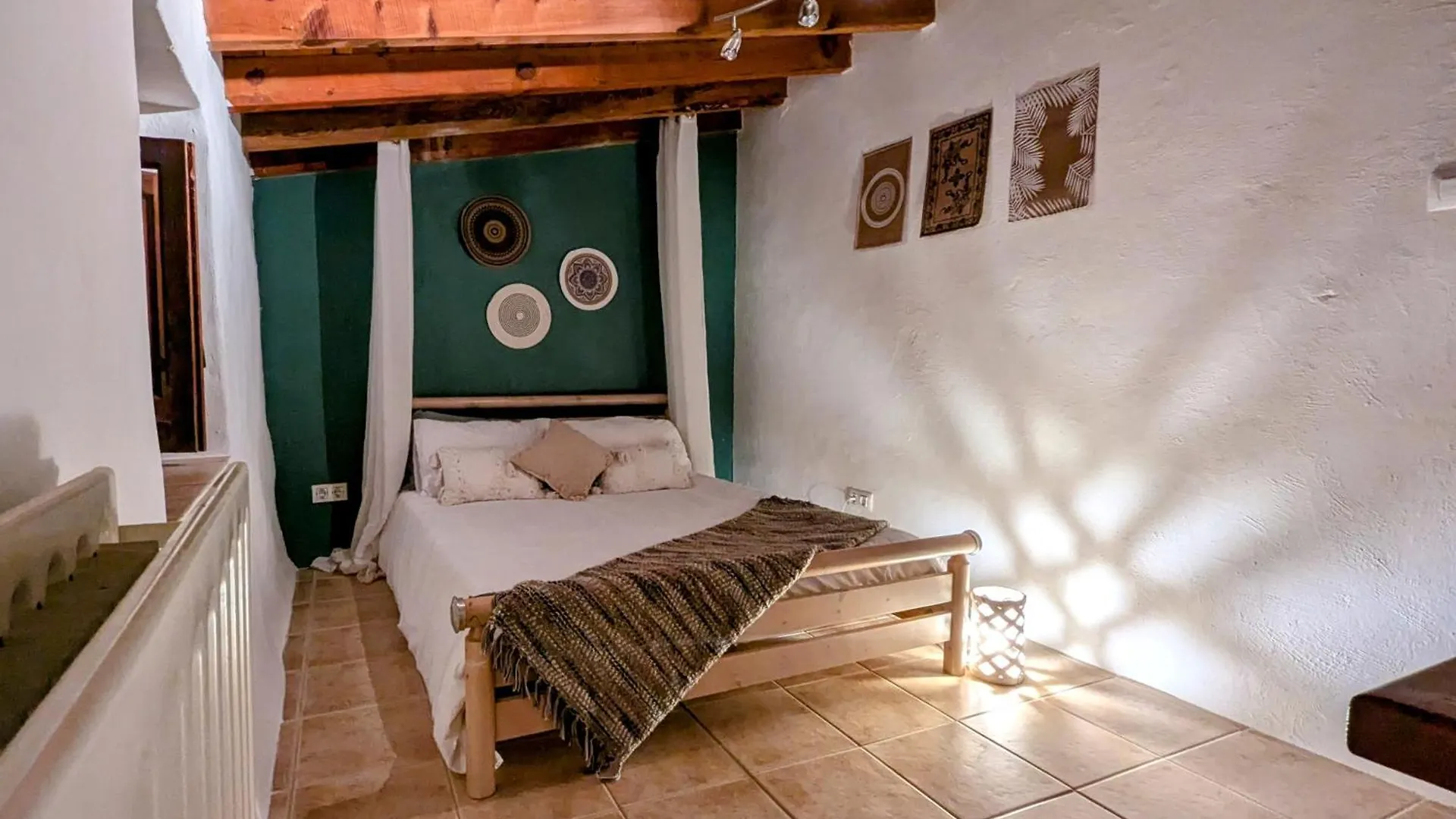 Casa Satori Bed & Breakfast Oria Spain